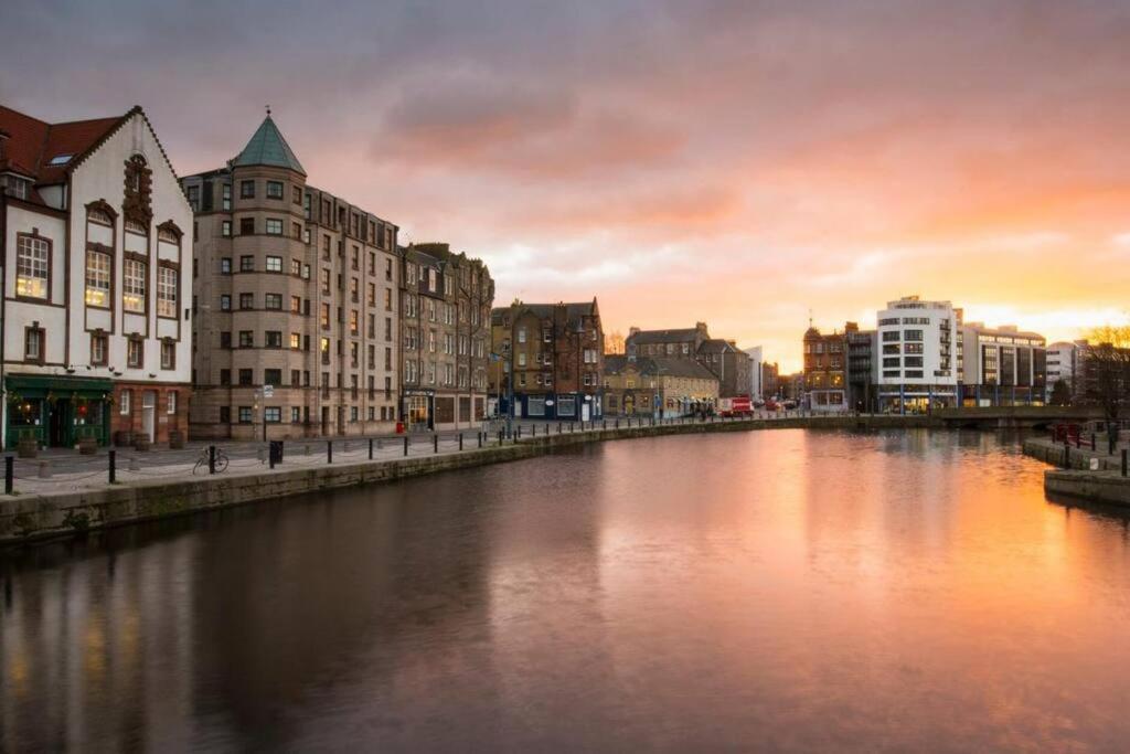 My Waterfront Apartment, Views Over Water Of Leith Edimburgo Exterior foto